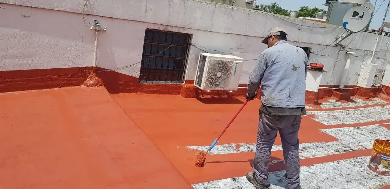 trabajando con poliurea