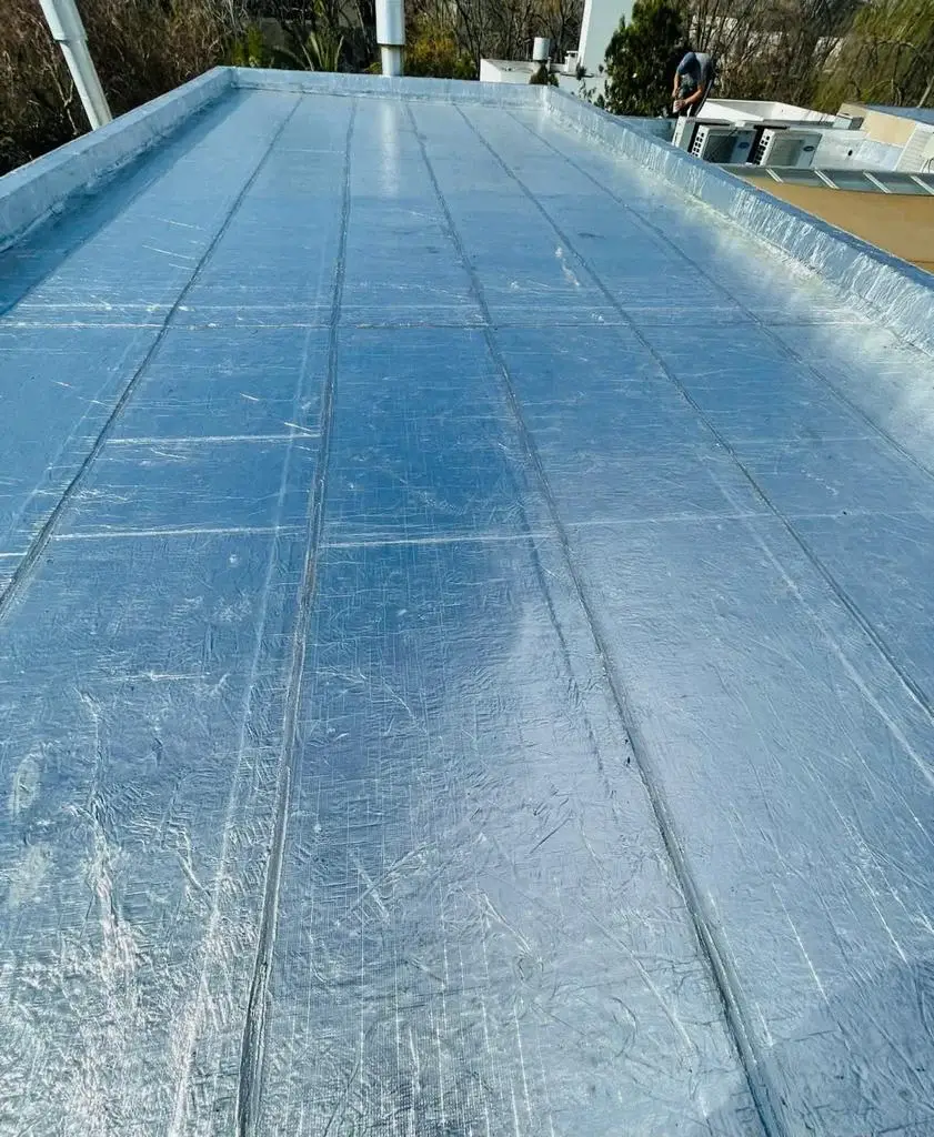 trabajando con poliurea